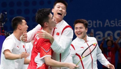 开云体育-1日总结：羽球男团决赛国羽超级大逆转 吴艳妮抢跑