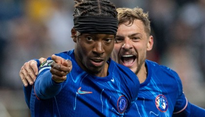 开云体育-声援马杜埃凯！费迪南德：部分枪手球迷太过分 希望他能如愿转会