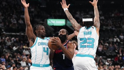 开云-哈登32+10+4断创NBA历史第2神迹，还创两大纪录，快船迎3连胜