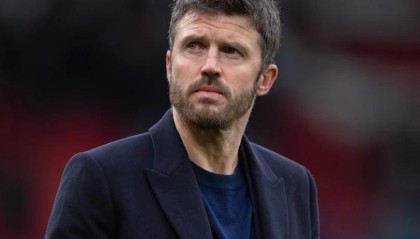 曼联为新帅选聘设下最后期限，卡里克逆袭挑战转正资格