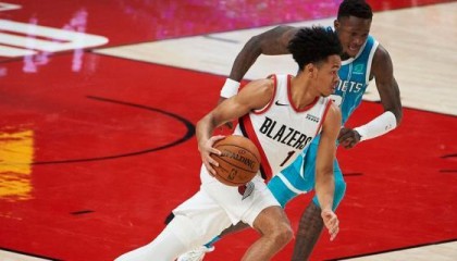 开云体育-魔鬼赛程来临！缺少利拉德的开拓者能守住第6吗？