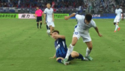 开云体育-足协认定又一错判！特谢拉踩人应染红，统一尺度：直腿蹬出未收脚