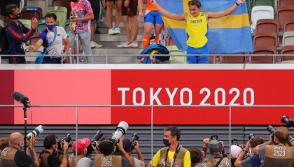 开云-小杜锁定冠军挑战世界纪录 田坛“新旋风”势不可挡