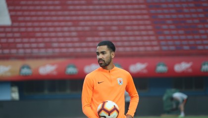 开云-足球报：后腰位置是泰山2-9申花的直接原因，德尔加多表现糟糕