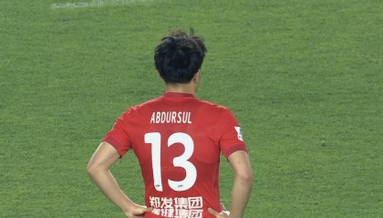6轮不胜！中超关键1战，河南0:3完败，王上源上演名场面：仅2字