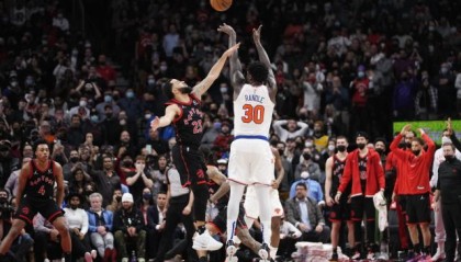 开云-弃用沃克之后1胜5负防守倒数第二！锡伯杜咬碎钢牙